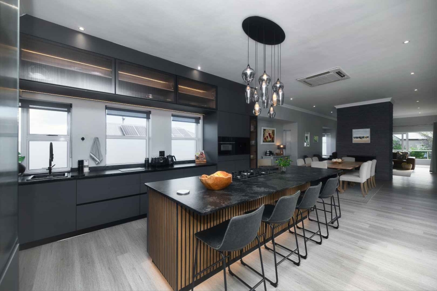 4 Bedroom Property for Sale in Hemel en Aarde Estate Western Cape